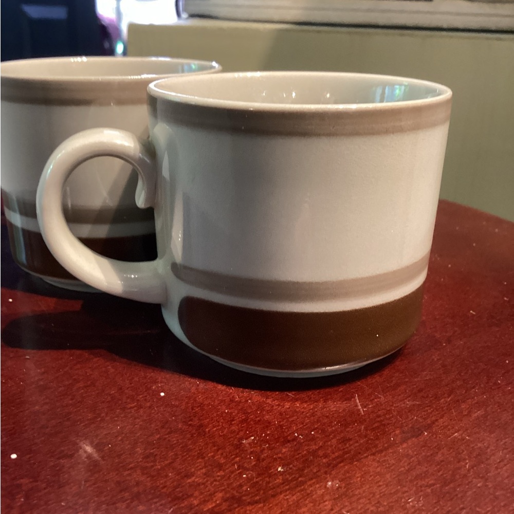 A pair of Arabia Finland cappuccino mugs. - Picture 3 of 6